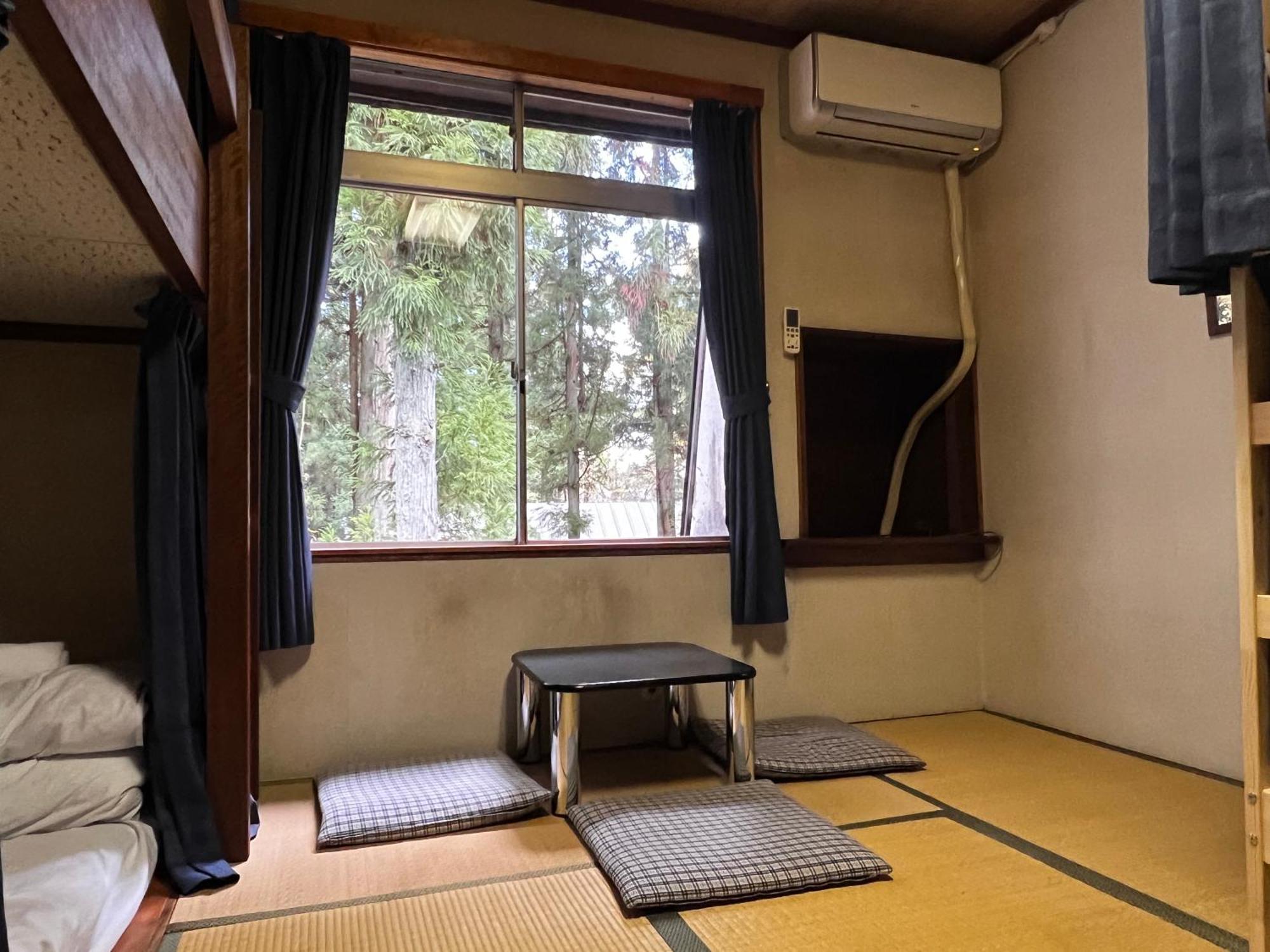 Sneaky Peaks Hotel Hakuba Bagian luar foto