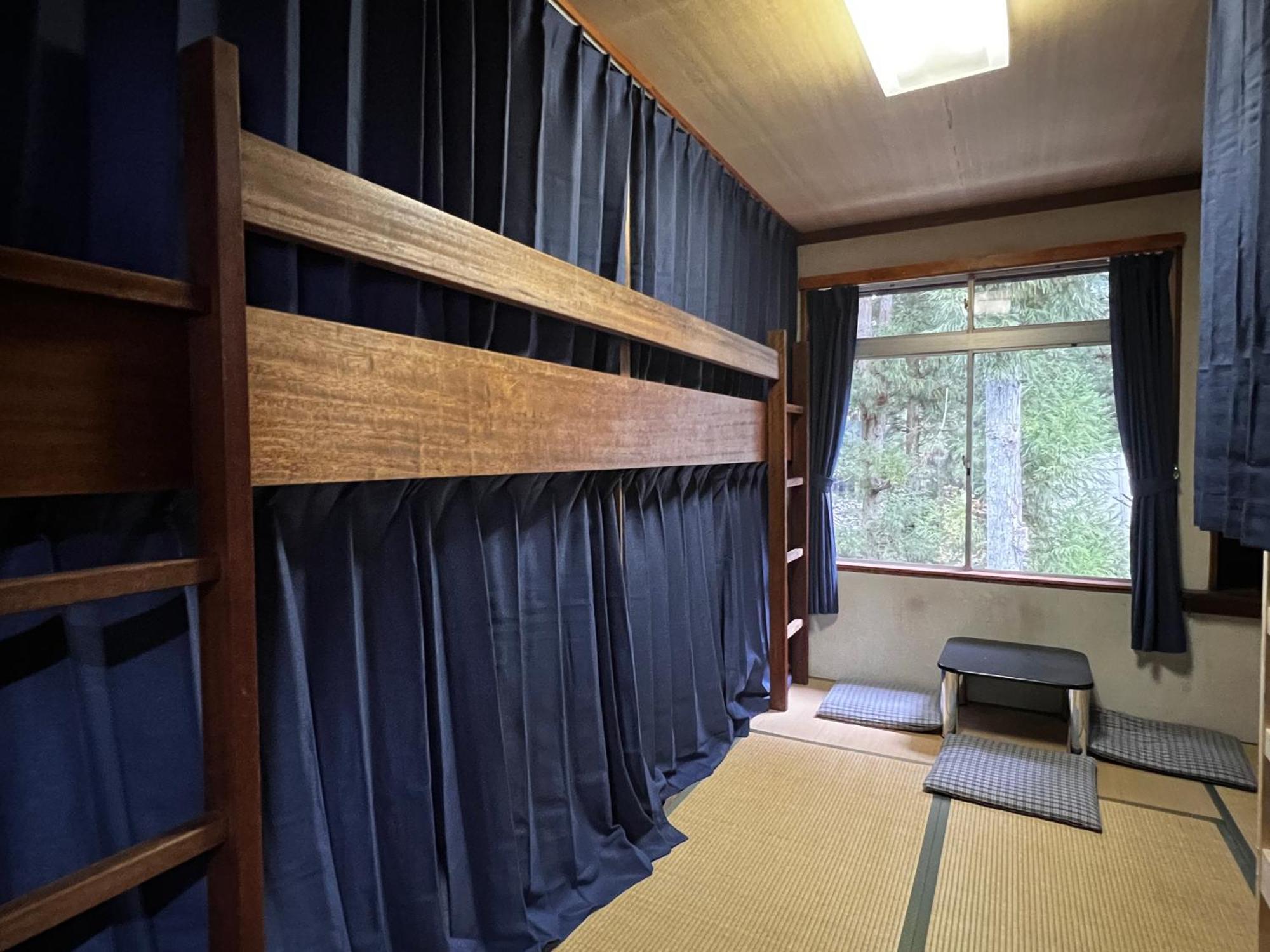 Sneaky Peaks Hotel Hakuba Bagian luar foto