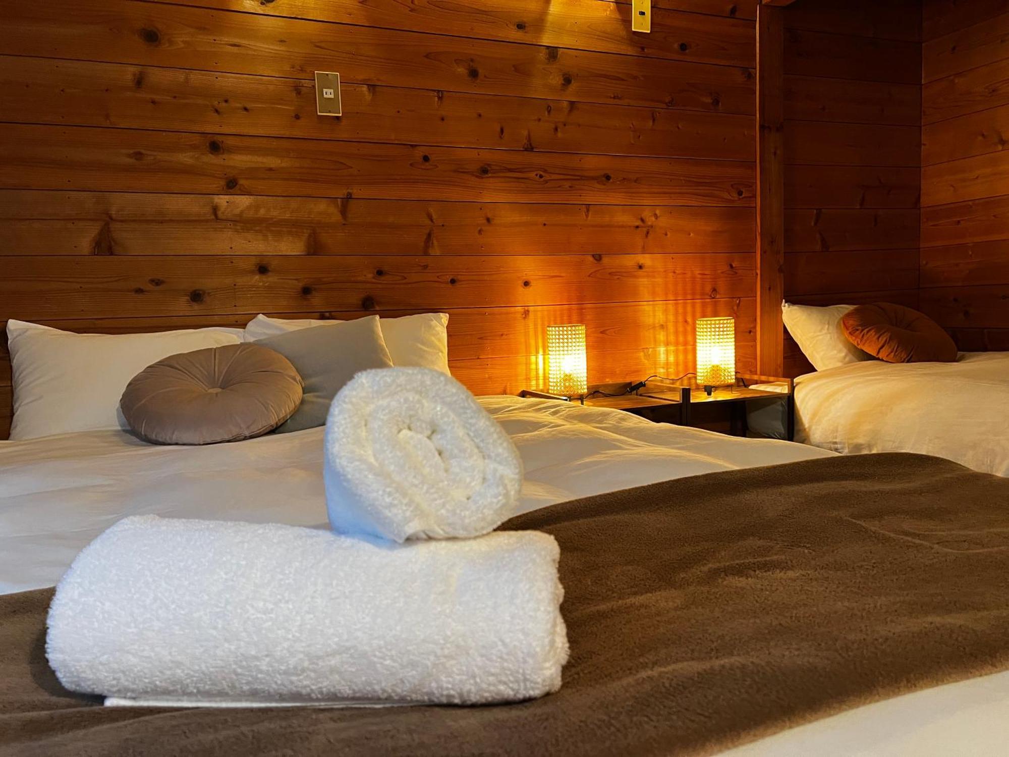 Sneaky Peaks Hotel Hakuba Bagian luar foto